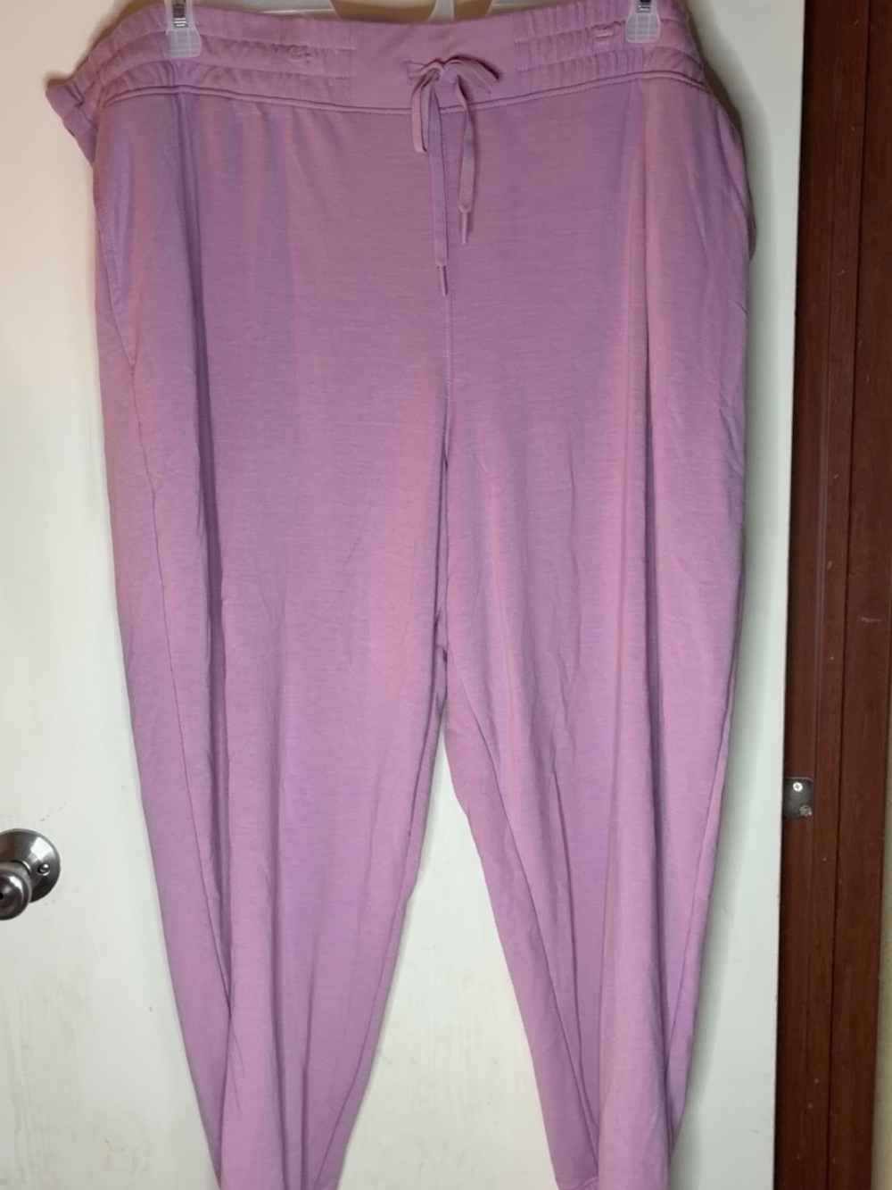 Women's Drawstring Lounge Pants in Light Lavender/ Pink